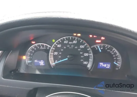 2014 Toyota Camry Se z USA, uszkodzony, nr VIN 4T1BF1FK1EU317884